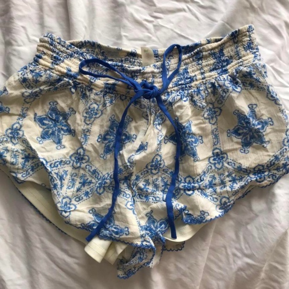 Cream and blue patterned soft shorts